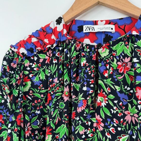 ZARA Shoulder Pad Patchwork Floral Blouse in Black/Multicolor | Size Medium - Picture 6 of 10
